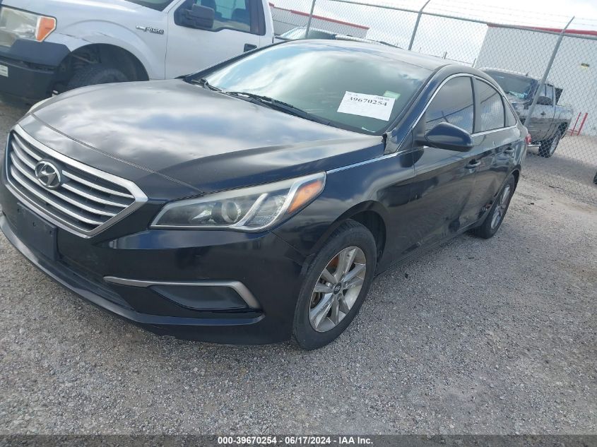 2017 Hyundai Sonata 2.4L VIN: 5NPE24AF3HH490667 Lot: 39670254