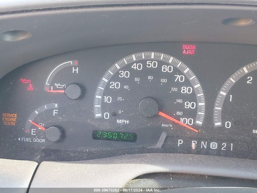 2002 Ford F-150 Lariat/Xlt VIN: 1FTRW08L62KD88329 Lot: 39670262