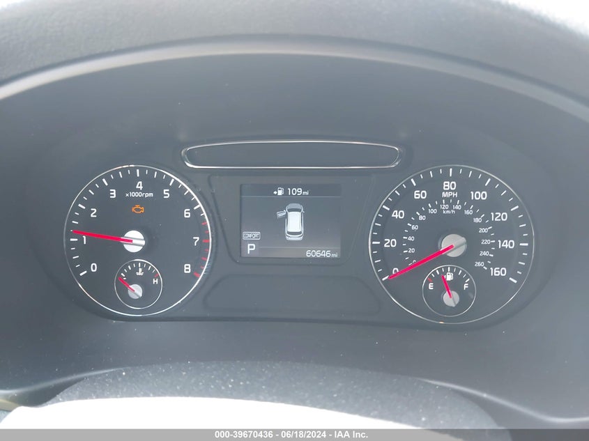 2019 Kia Sorento 3.3L S VIN: 5XYPGDA56KG586454 Lot: 39670436