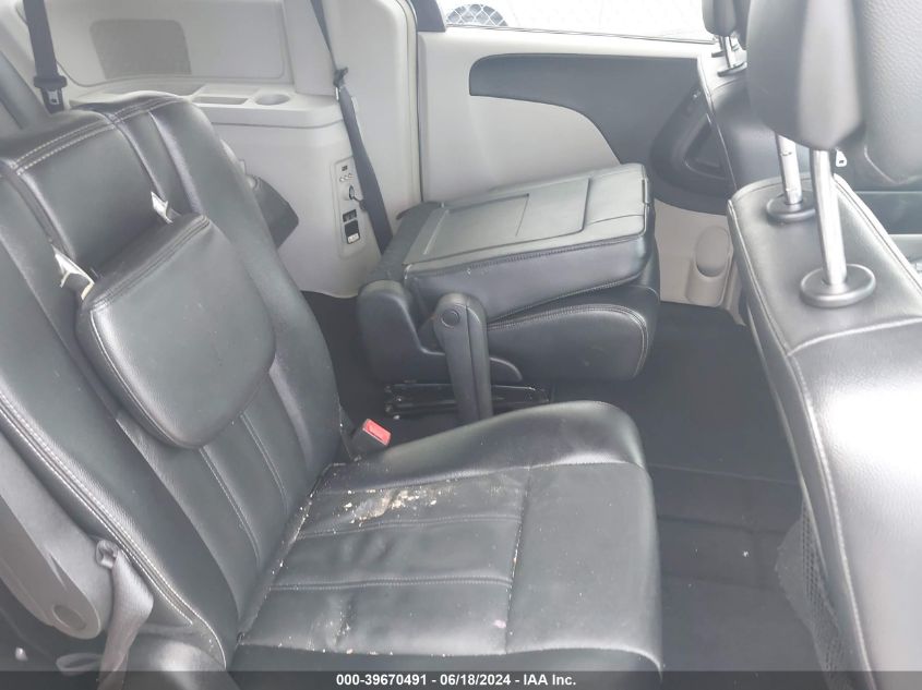 2015 Chrysler Town & Country Touring VIN: 2C4RC1BG9FR638003 Lot: 39670491