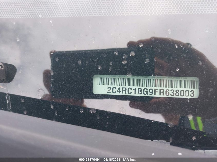 2015 Chrysler Town & Country Touring VIN: 2C4RC1BG9FR638003 Lot: 39670491