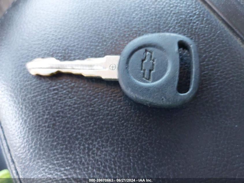 2008 Chevrolet Suburban 1500 C1500 Ls VIN: 1GNFC16J38R131428 Lot: 39670663