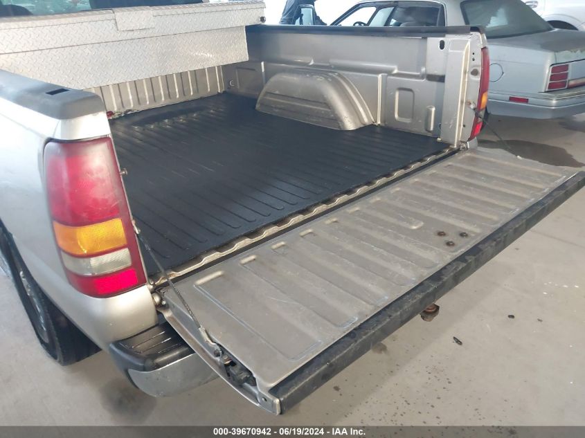 2002 GMC Sierra 1500 Sle VIN: 2GTEC19T321411237 Lot: 39670942