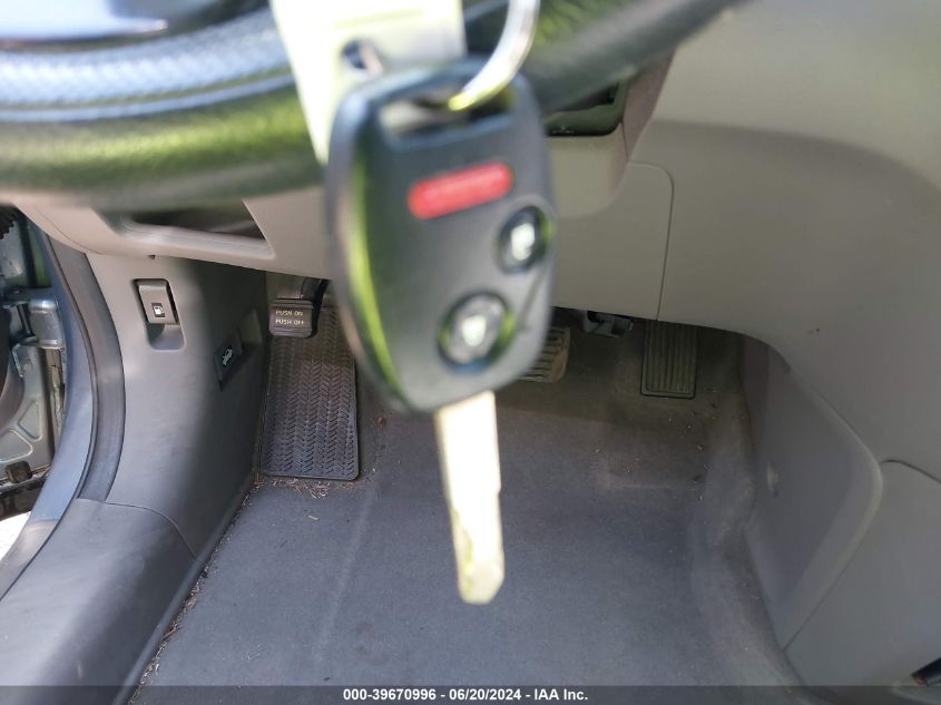 2007 Honda Cr-V Lx VIN: JHLRE383X7C007218 Lot: 39670996