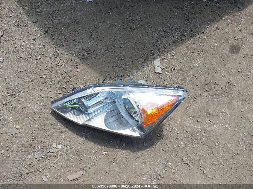 2007 Honda Cr-V Lx VIN: JHLRE383X7C007218 Lot: 39670996