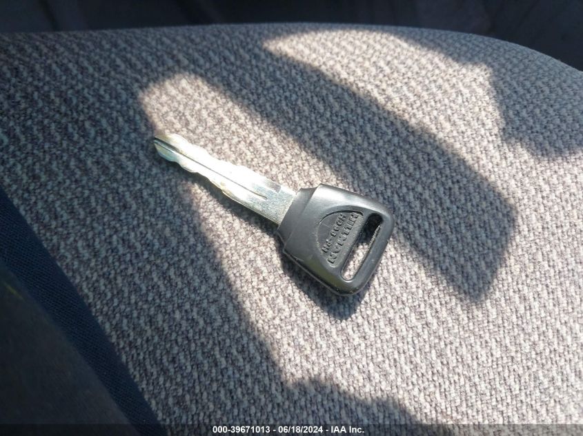 1998 Honda Civic Lx VIN: 2HGEJ667XWH552749 Lot: 39671013