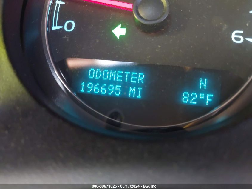 2013 Chevrolet Tahoe Ltz VIN: 1GNSKCE01DR231866 Lot: 39671025