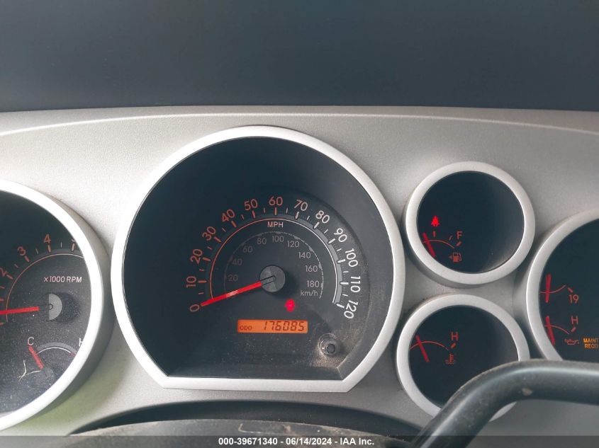 2008 Toyota Tundra Base 5.7L V8 VIN: 5TBBV54118S501393 Lot: 39671340