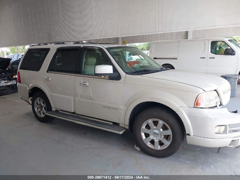 2006 Lincoln Navigator Luxury/Ultimate VIN: 5LMFU28576LJ19724 Lot: 39671412