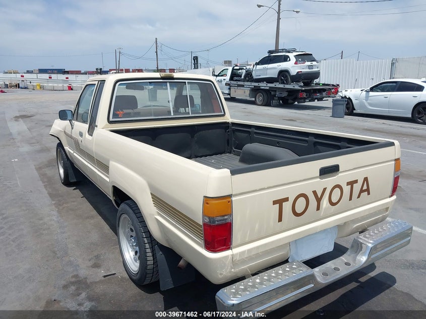 1985 Toyota Pickup Xtracab Rn56 Dlx VIN: JT4RN56D2F0131357 Lot: 39671462