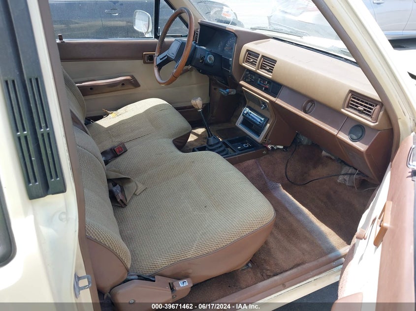 1985 Toyota Pickup Xtracab Rn56 Dlx VIN: JT4RN56D2F0131357 Lot: 39671462