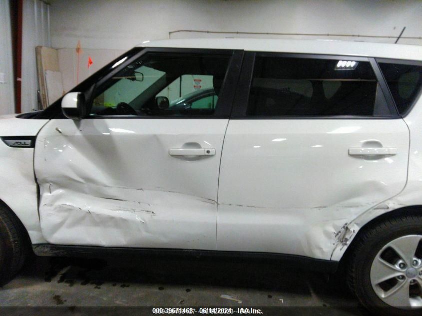 2015 Kia Soul VIN: KNDJN2A21F7221804 Lot: 39671468