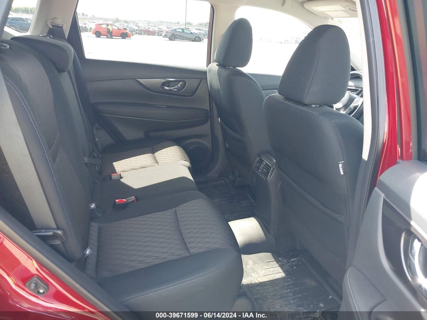 2018 Nissan Rogue Sv VIN: 5N1AT2MV5JC799315 Lot: 39671599