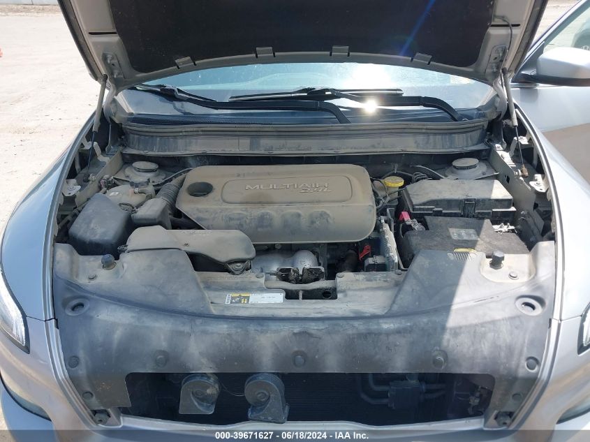 2015 Jeep Cherokee Latitude VIN: 1C4PJMCB2FW714668 Lot: 39671627