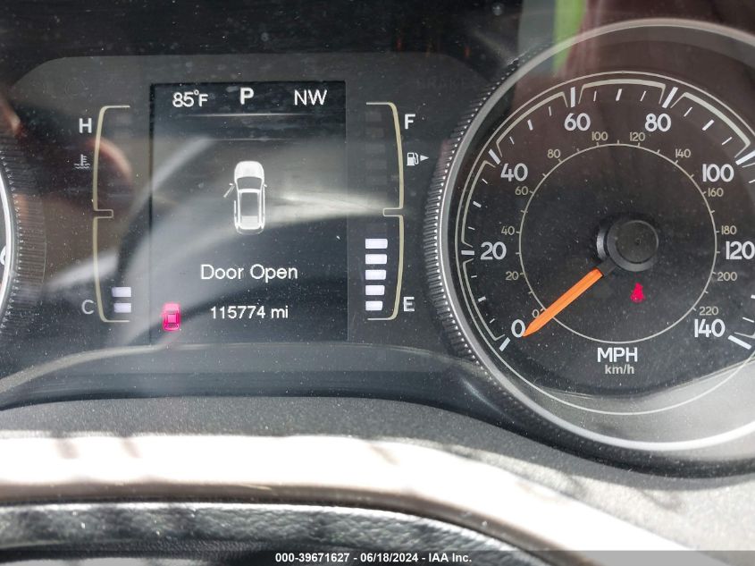 2015 Jeep Cherokee Latitude VIN: 1C4PJMCB2FW714668 Lot: 39671627