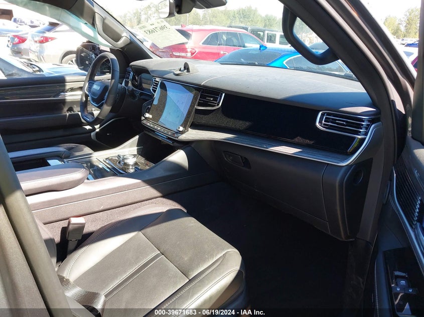 2022 JEEP WAGONEER SERIES III 4X4 - 1C4SJVDT3NS157072