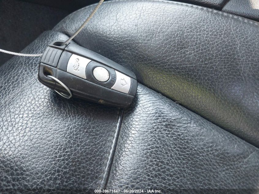 2006 BMW 330 Xi VIN: WBAVD33546KV61587 Lot: 39671847