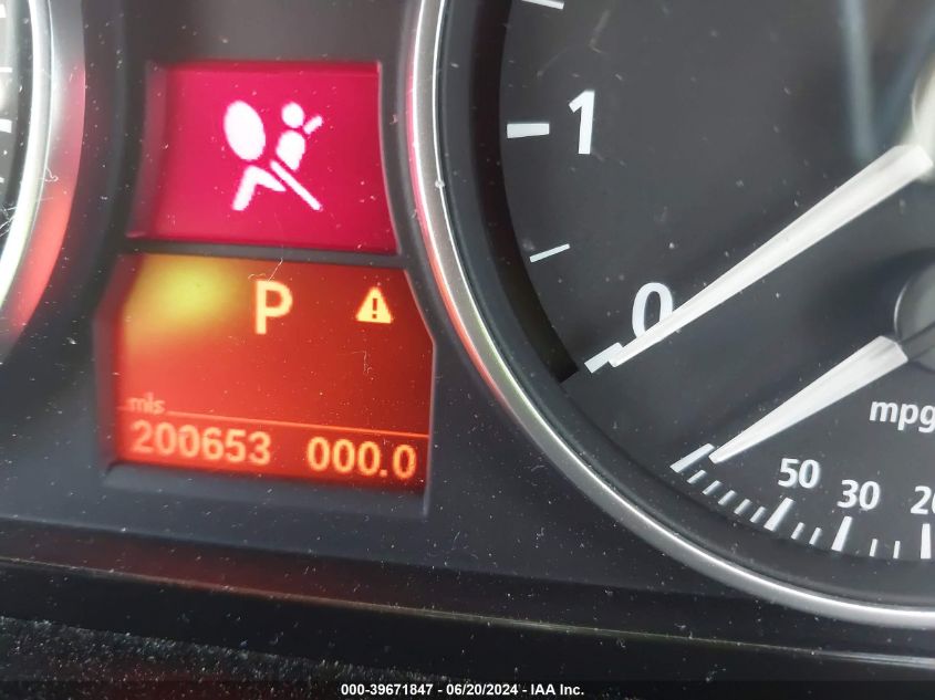 2006 BMW 330 Xi VIN: WBAVD33546KV61587 Lot: 39671847