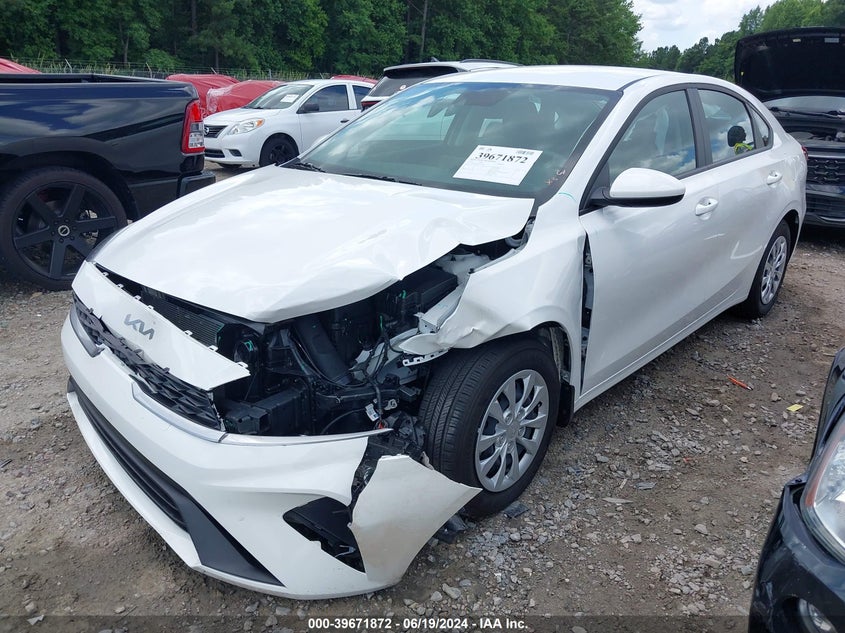 VIN 3KPF24AD8RE753020 2024 KIA FORTE LX