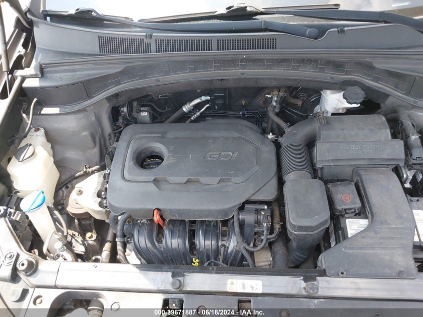 2017 Hyundai Santa Fe Sport 2.4L VIN: 5XYZU3LB6HG445181 Lot: 39671887