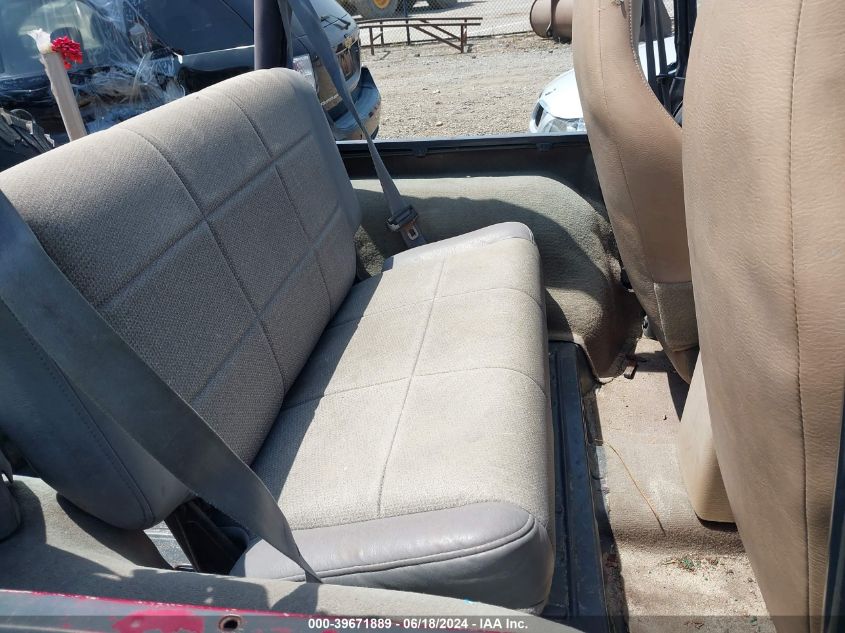 1998 Jeep Wrangler Sport VIN: 1J4FY19S6WP792713 Lot: 39671889