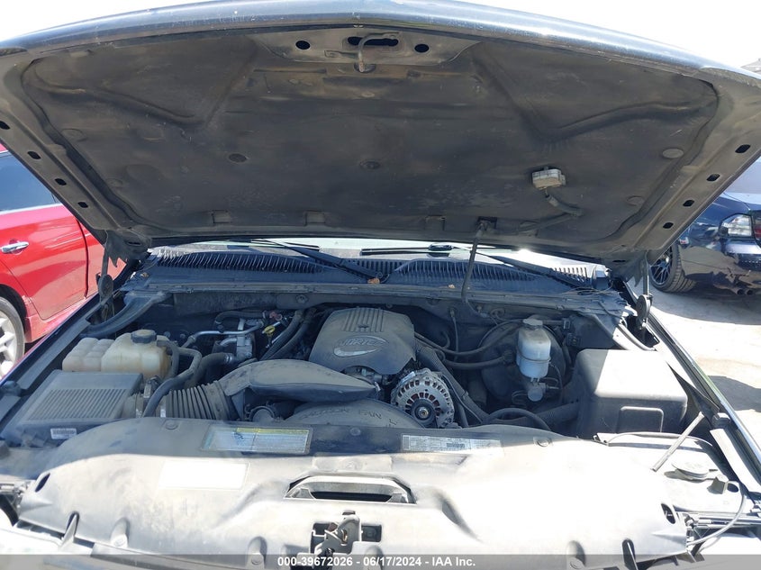 2001 Chevrolet Suburban C1500 VIN: 3GNEC16T21G136137 Lot: 39672026