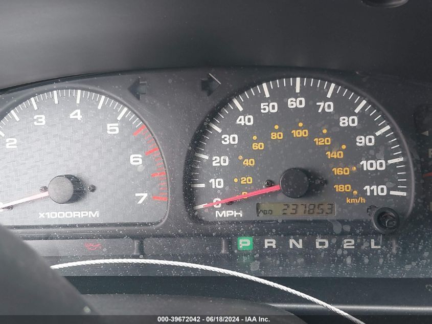 2000 Toyota 4Runner Sr5 V6 VIN: JT3GN86R8Y0160261 Lot: 39672042