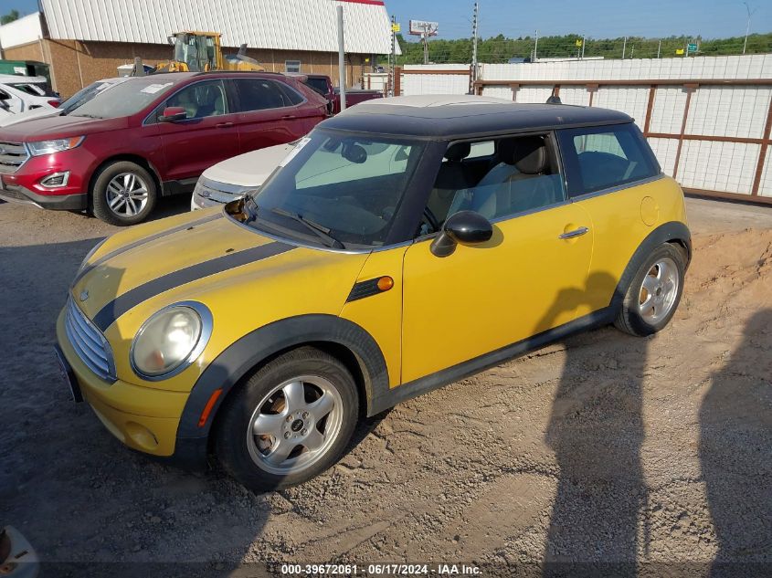 2008 Mini Cooper VIN: WMWMF33588TT64344 Lot: 39672061