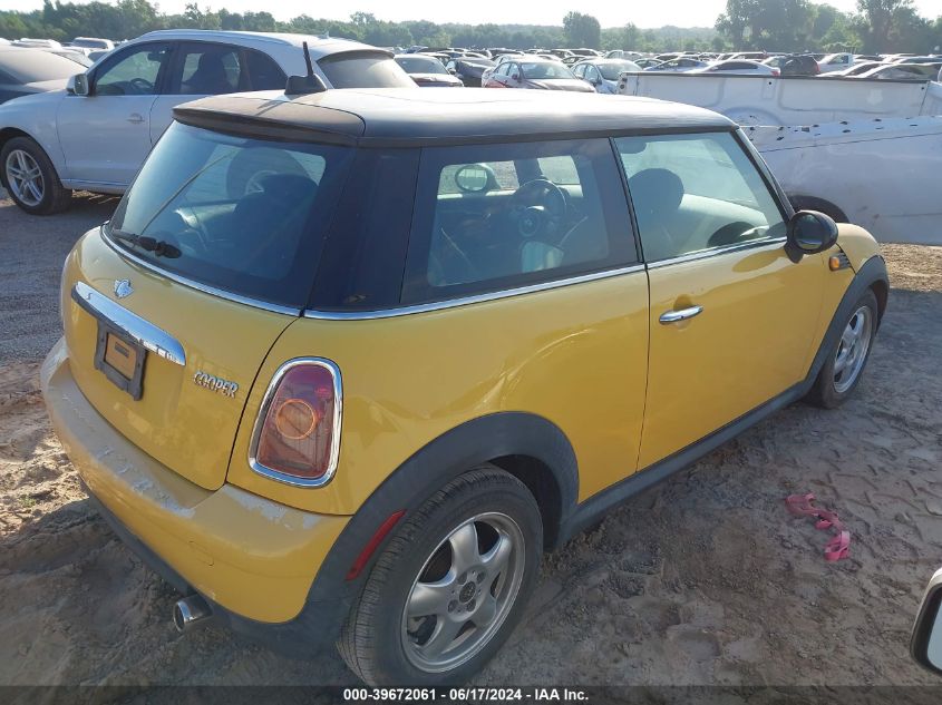 2008 Mini Cooper VIN: WMWMF33588TT64344 Lot: 39672061