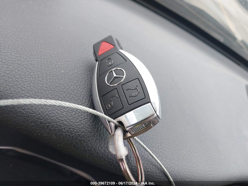 2015 Mercedes-Benz C 300 Luxury/Sport VIN: 55SWF4JB2FU095640 Lot: 39672109