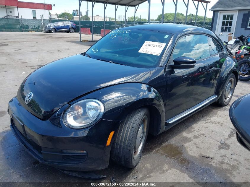 2015 Volkswagen Beetle 1.8T Classic VIN: 3VWF17ATXFM651731 Lot: 39672150