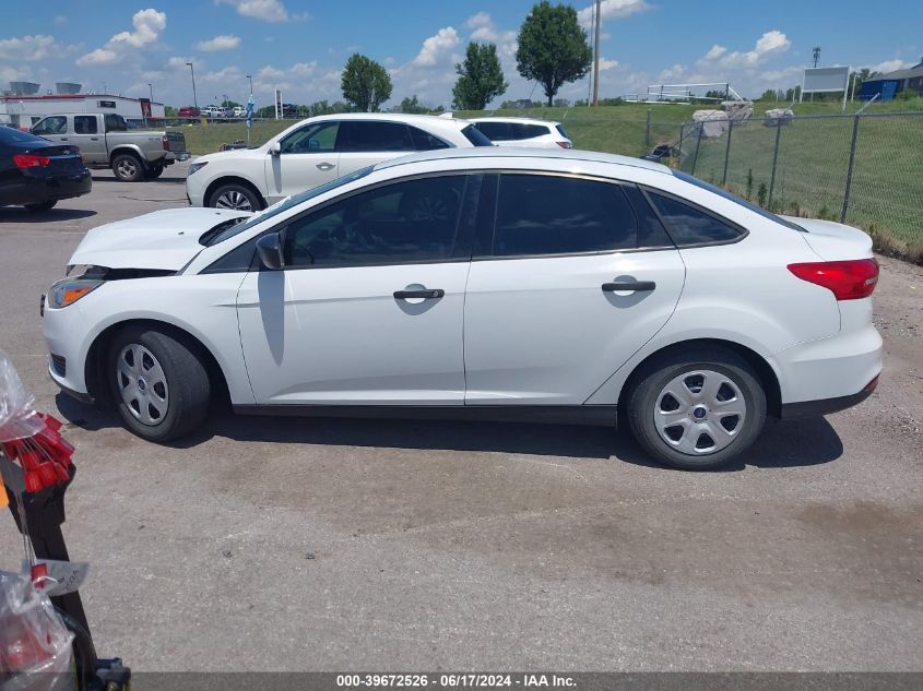 2018 Ford Focus S VIN: 1FADP3E2XJL236735 Lot: 39672526