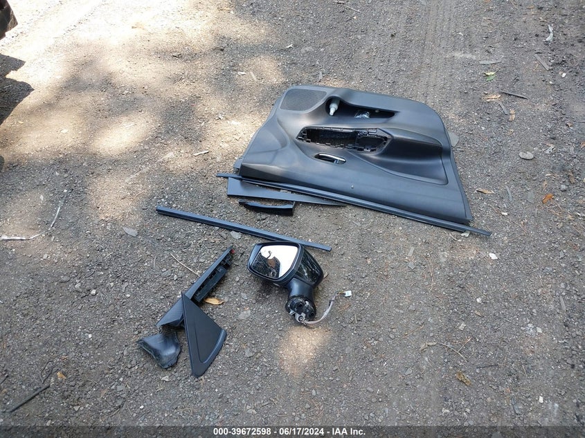 2020 Nissan Versa Sr Xtronic Cvt VIN: 3N1CN8FV9LL877547 Lot: 39672598