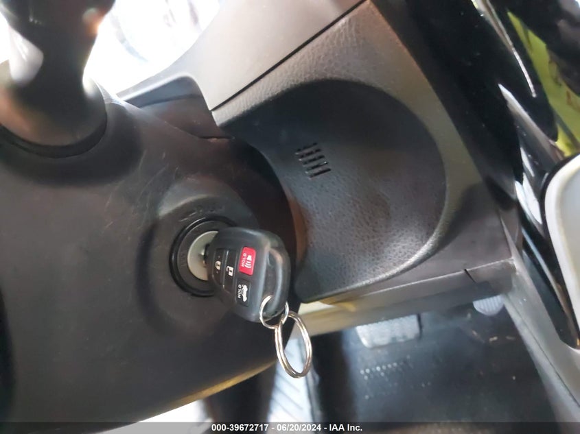 2017 TOYOTA COROLLA SE - 5YFBURHE4HP656074