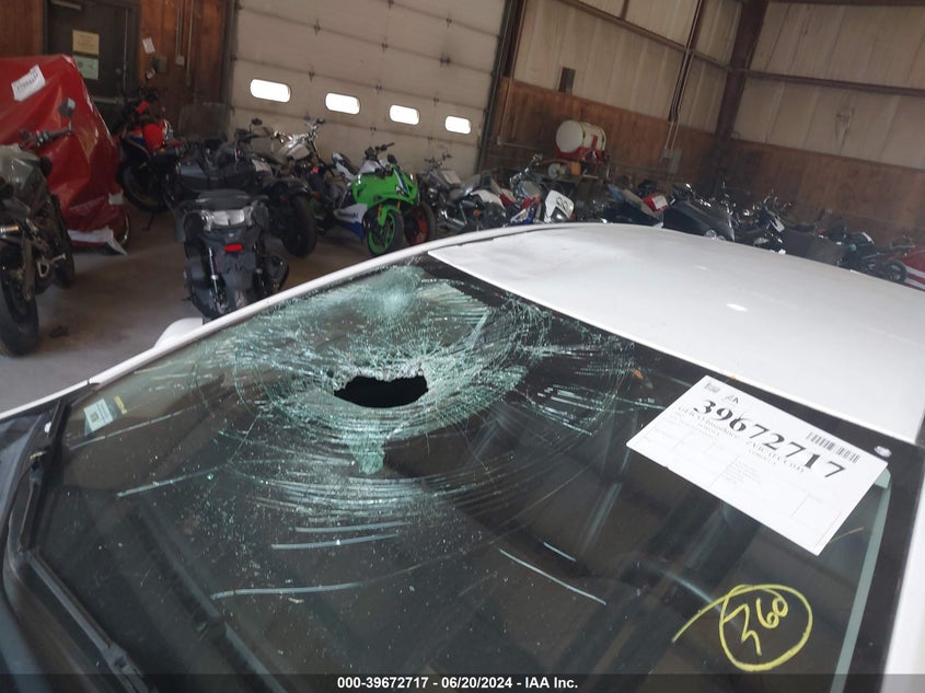 2017 TOYOTA COROLLA SE - 5YFBURHE4HP656074