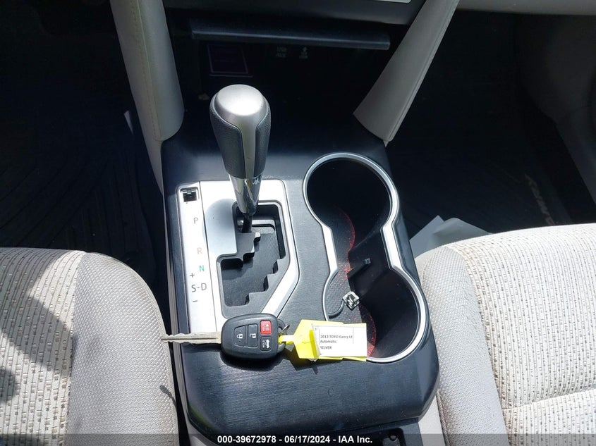 2013 Toyota Camry Le VIN: 4T4BF1FK0DR302992 Lot: 39672978