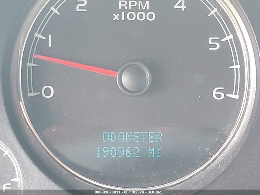 2007 Chevrolet Tahoe Ls VIN: 1GNFC13C47J404203 Lot: 39673011