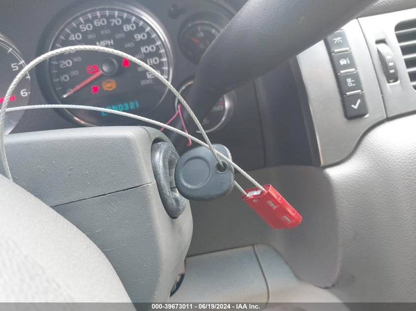 2007 Chevrolet Tahoe Ls VIN: 1GNFC13C47J404203 Lot: 39673011