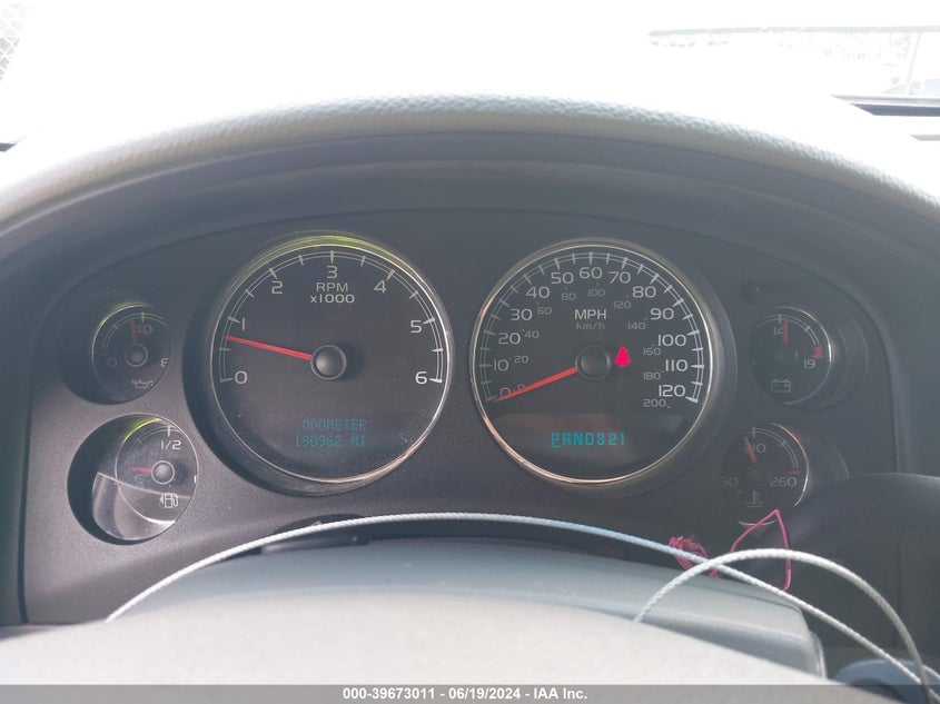 2007 Chevrolet Tahoe Ls VIN: 1GNFC13C47J404203 Lot: 39673011