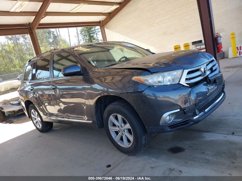 2013 Toyota Highlander Plus/Se VIN: 5TDBK3EH4DS265767 Lot: 39673046