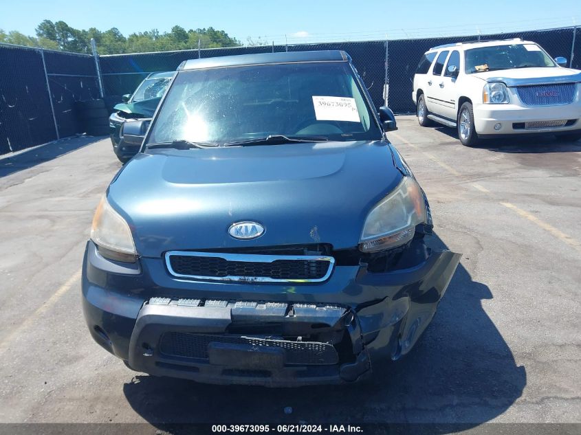 2011 Kia Soul + VIN: KNDJT2A2XB7345733 Lot: 39673095