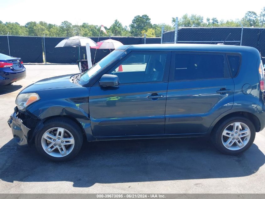 2011 Kia Soul + VIN: KNDJT2A2XB7345733 Lot: 39673095