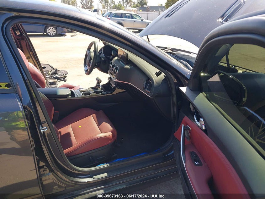 2022 Kia Stinger Gt-Line VIN: KNAE35LD1N6114809 Lot: 39673163