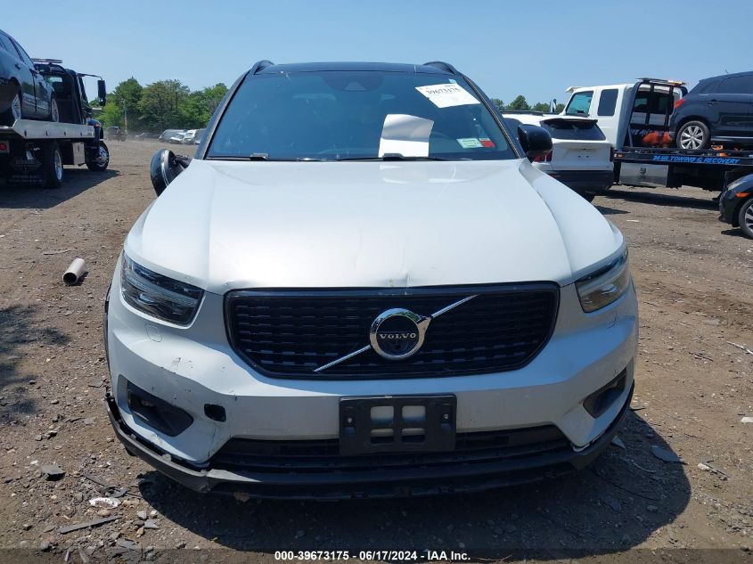 2021 Volvo Xc40 T5 R-Design VIN: YV4162UM9M2524069 Lot: 39673175