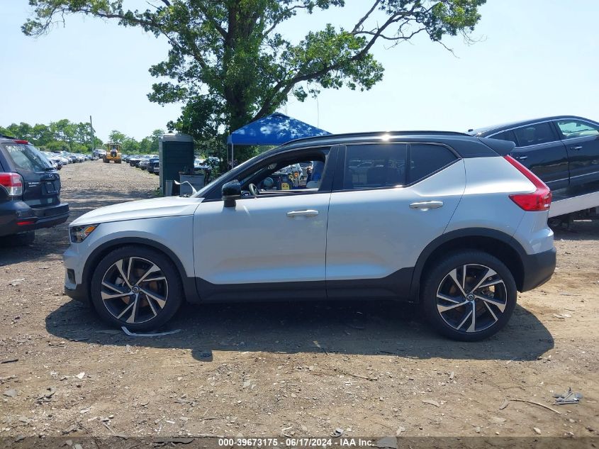 2021 Volvo Xc40 T5 R-Design VIN: YV4162UM9M2524069 Lot: 39673175