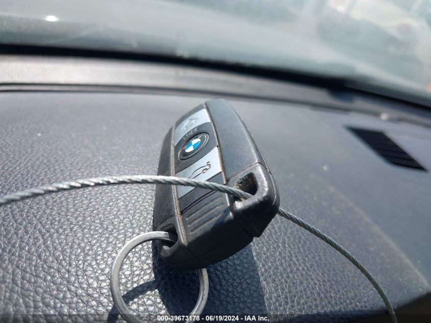 2006 BMW 325I VIN: WBAVB13546PT04829 Lot: 39673178