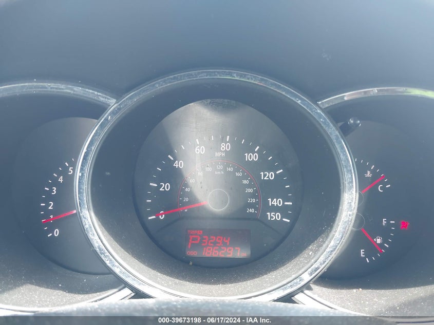 2011 Kia Sorento Lx VIN: 5XYKTDA15BG140458 Lot: 39673198