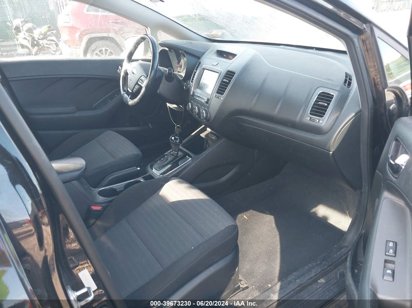 2018 KIA FORTE LX/S - 3KPFL4A7XJE202566