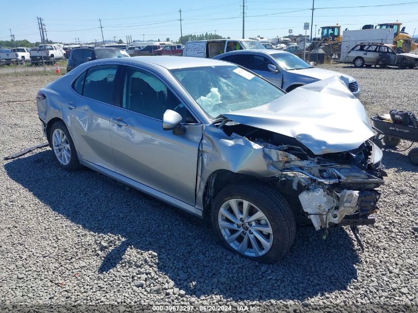 4T1C11AK3NU062875 2022 TOYOTA CAMRY - Image 1