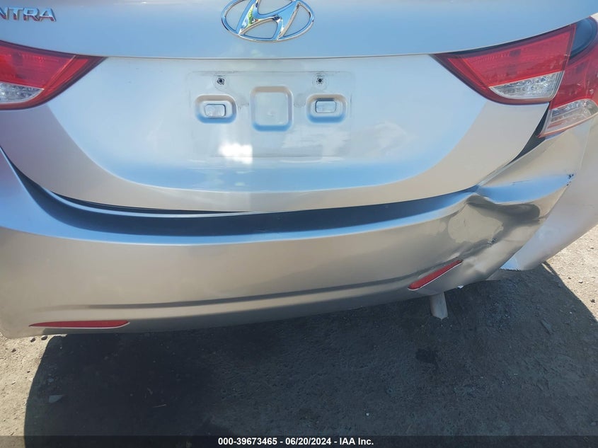 2012 Hyundai Elantra Gls (Ulsan Plant) VIN: KMHDH4AE0CU323131 Lot: 39673465